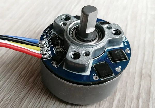 無刷電機(jī)霍爾傳感器有什么作用？工作原理如何？